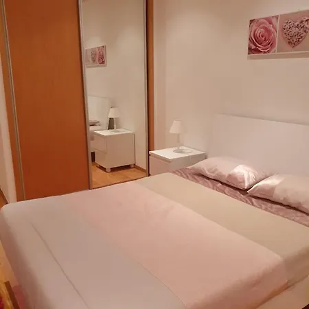 T3-s.pedroii Διαμέρισμα Πόντα Ντελγκάντα